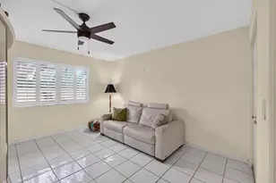 10 Lexington Ln E, Palm Beach Gardens, FL 33418 - Photo 14