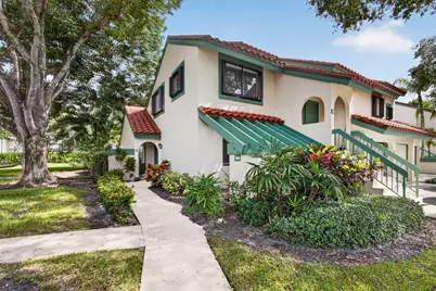 10 Lexington Lane E #A, Palm Beach Gardens, FL 33418 - Photo 2