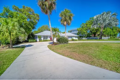 21 Middle Road, Stuart, FL 34996 - Photo 4