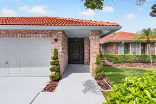 10145 Harbourtown Ct, Boca Raton, FL 33498 - Photo 8