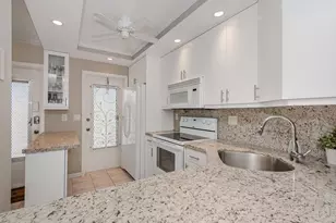465 Paradise Isle Blvd, Hallandale Beach, FL 33009 - Photo 12