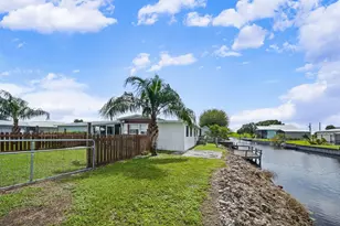 1058 Clark Ln, Moore Haven, FL 33471 - Photo 8