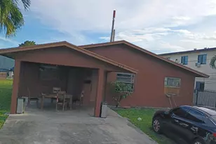 315 NW 3rd Ct, Hallandale Beach, FL 33009 - Photo 2