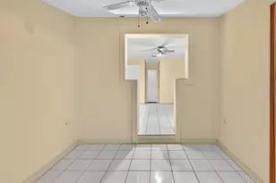 913 Jamaican Dr, West Palm Beach, FL 33415 - Photo 16