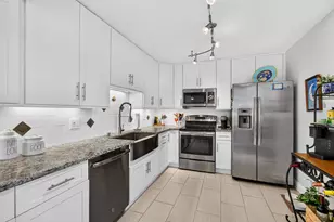 8200 Lakeshore Dr, Hypoluxo, FL 33462 - Photo 14