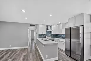 411 Burgundy I, Delray Beach, FL 33484 - Photo 4