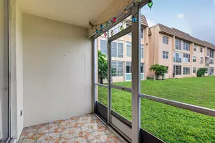 9360 Sunrise Lakes Blvd, Sunrise, FL 33322 - Photo 8
