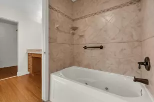 942 SW 113th Terrace, Pembroke Pines, FL 33025 - Photo 20