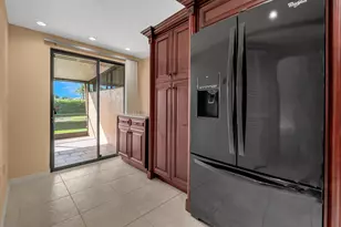 942 SW 113th Terrace, Pembroke Pines, FL 33025 - Photo 6