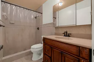 942 SW 113th Terrace, Pembroke Pines, FL 33025 - Photo 22
