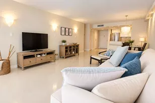 800 Parkview Dr, Hallandale Beach, FL 33009 - Photo 10