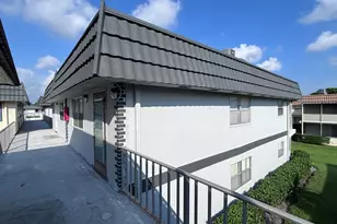 139 Saxony C, Delray Beach, FL 33446 - Photo 2