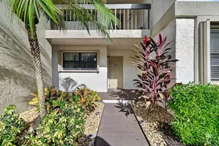 12926 Briarlake Dr, Palm Beach Gardens, FL 33418 - Photo 2