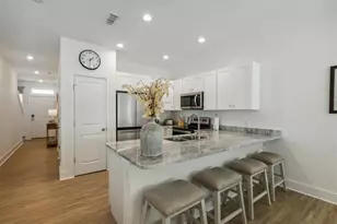 913 S 7th St, Fernandina Beach, FL 32034 - Photo 8