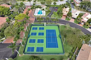 40 Pelican Pointe Dr, Delray Beach, FL 33483 - Photo 2