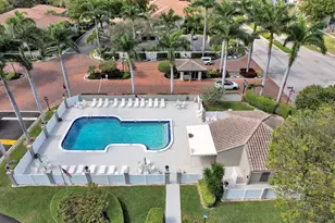 40 Pelican Pointe Dr, Delray Beach, FL 33483 - Photo 32