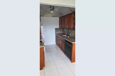 4102 Newport U #4102, Deerfield Beach, FL 33442 - Photo 2