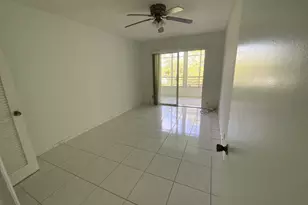 4102 Newport U, Deerfield Beach, FL 33442 - Photo 8