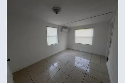 1729 NW 16th Avenue, Fort Lauderdale, FL 33311 - Photo 4