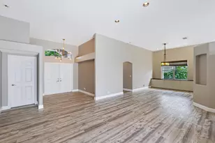 5574 Bermuda Dunes Cir, Lake Worth, FL 33463 - Photo 10