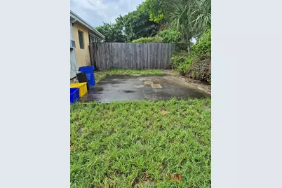103 N 12th Street, Lantana, FL 33462 - Photo 2