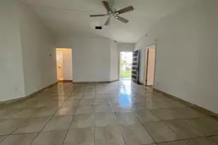 9551 W Daffodil Ln, Miramar, FL 33025 - Photo 4