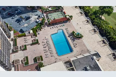 20301 W Country Club Drive #523, Aventura, FL 33180 - Photo 32