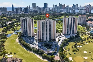 20301 W Country Club Dr, Aventura, FL 33180 - Photo 26