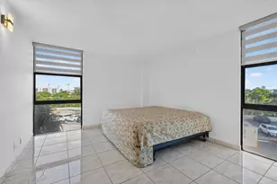 20301 W Country Club Dr, Aventura, FL 33180 - Photo 12