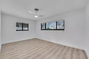 956 SE 10th Ct, Pompano Beach, FL 33060 - Photo 32