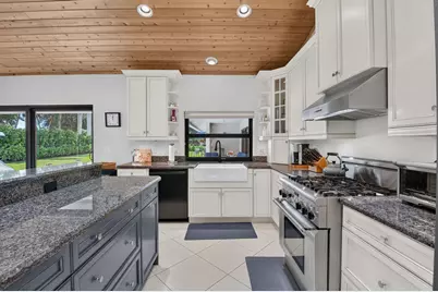 2750 NW 26th Court, Boca Raton, FL 33434 - Photo 22