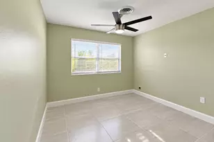 266 SW 12th St, Boca Raton, FL 33432 - Photo 16