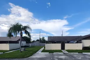 4814 Sunny Palm Cir, West Palm Beach, FL 33415 - Photo 2
