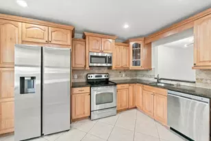 4153 Coral Springs Dr, Coral Springs, FL 33065 - Photo 8