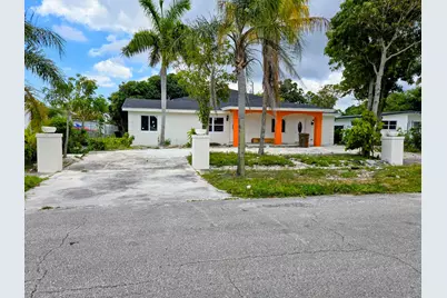 424 E Ilex Drive, Lake Park, FL 33403 - Photo 1