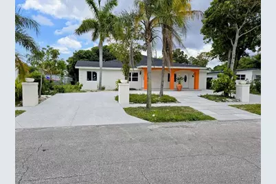 424 E Ilex Drive, Lake Park, FL 33403 - Photo 2