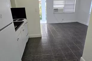 1012 NW 2nd Ave, Hallandale Beach, FL 33009 - Photo 10