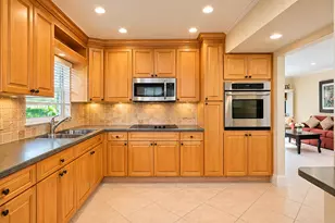20 Colonial Club Dr, Boynton Beach, FL 33435 - Photo 6