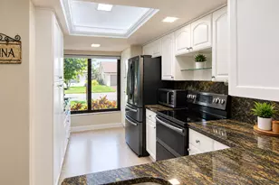 2281 SW 17th Dr, Deerfield Beach, FL 33442 - Photo 2