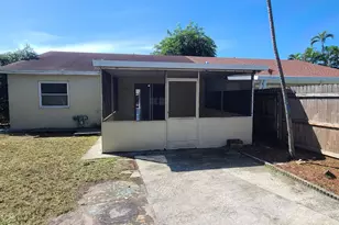 1769 Keenland Cir, West Palm Beach, FL 33415 - Photo 10