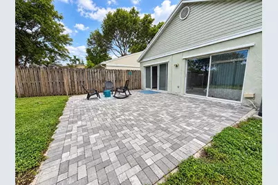 138 SW 159th Way, Sunrise, FL 33326 - Photo 32