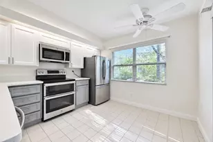2864 SW Lakemont Pl, Palm City, FL 34990 - Photo 4