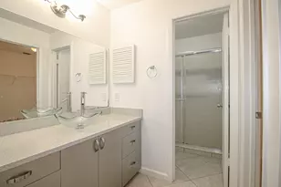 1303 Lakeview Dr E, Royal Palm Beach, FL 33411 - Photo 14
