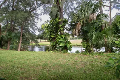 1303 Lakeview Drive E, Royal Palm Beach, FL 33411 - Photo 10