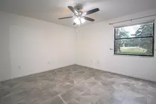 1303 Lakeview Dr E, Royal Palm Beach, FL 33411 - Photo 16