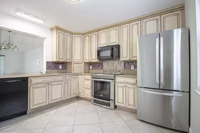 1303 Lakeview Drive E, Royal Palm Beach, FL 33411 - Photo 4