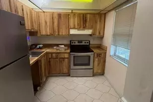 3341 NW 47th Terrace, Lauderdale Lakes, FL 33319 - Photo 4