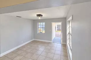 5751 SW 37th St, Davie, FL 33314 - Photo 4