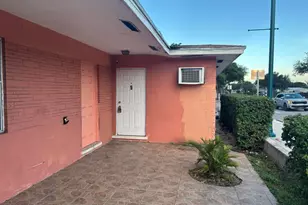 531 S C St, Lake Worth Beach, FL 33460 - Photo 2