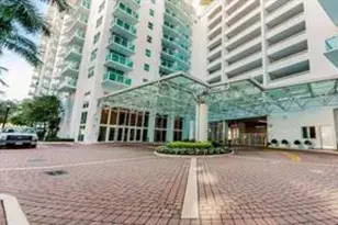 41 SE 5th St, Miami, FL 33131 - Photo 18